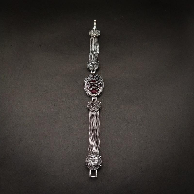 Silver Filigree Bracelet with Garnet Stone & Chain Detail - DIVAMAS