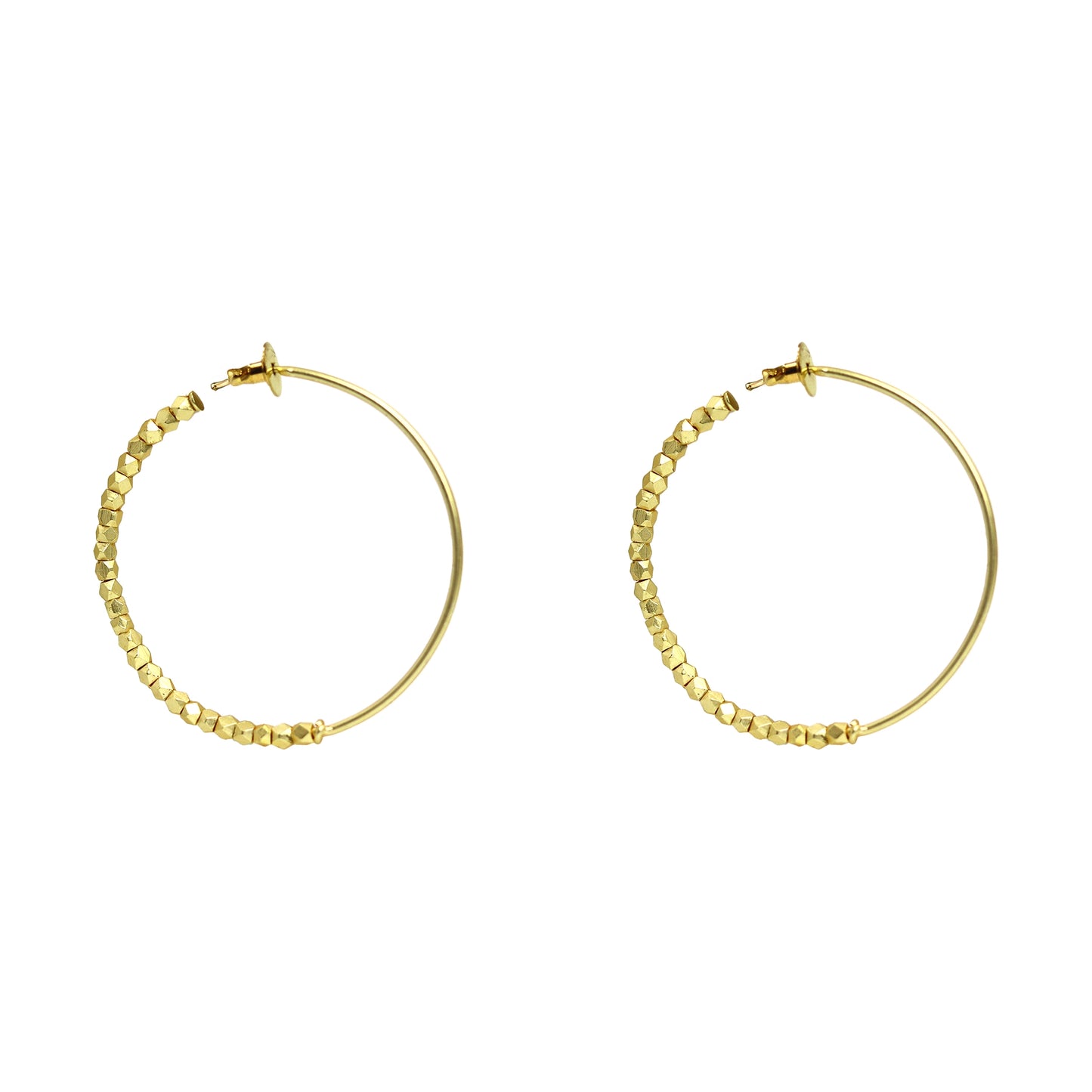 Divamas Elegant Gold Textured Hoop Earrings – Minimal Luxe Jewelry for Modern Women