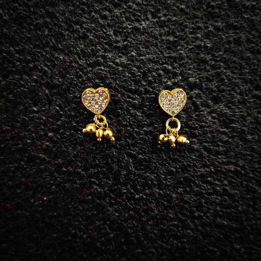 Gold-Plated Heart-Shaped Stud Earrings with Cubic Zirconia - DIVAMAS