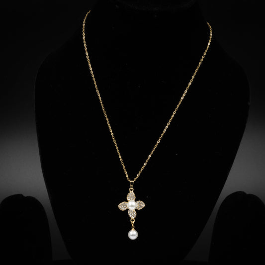 Elegant Pearl & Crystal Flower Pendant Necklace