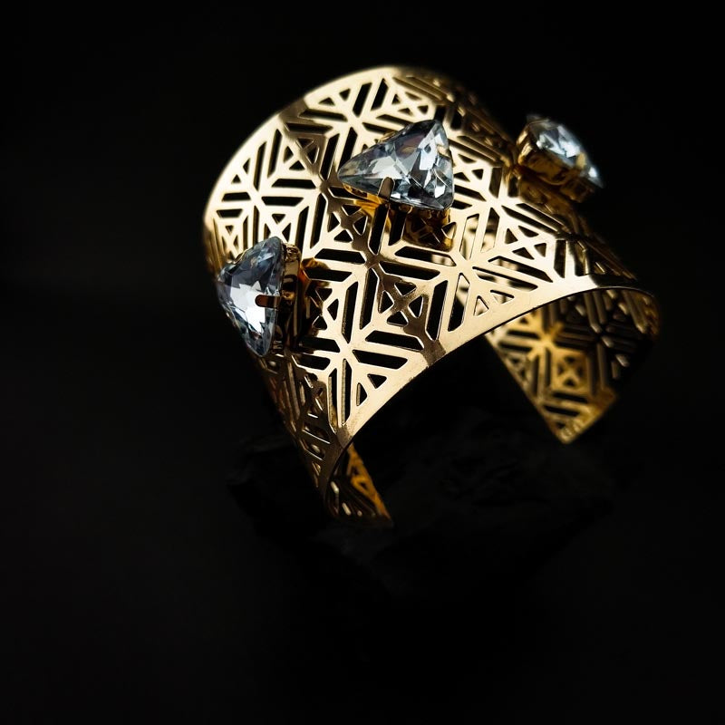 Sparkling Gold Cuff Bracelet – Bold & Stylish Arm Jewelry - DIVAMAS