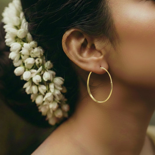 Elegant Gold Hoop Earrings – Classic Style by DIVAMAS