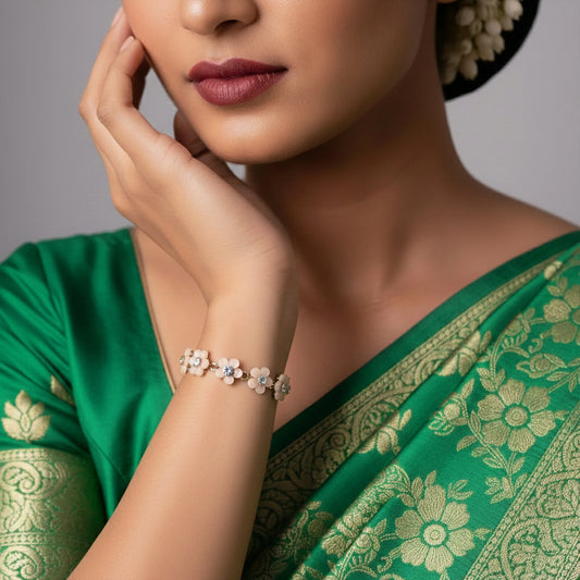 Blooming Beauty Bracelet - Gold-Plated with Flower Charms & Cubic Zirconia