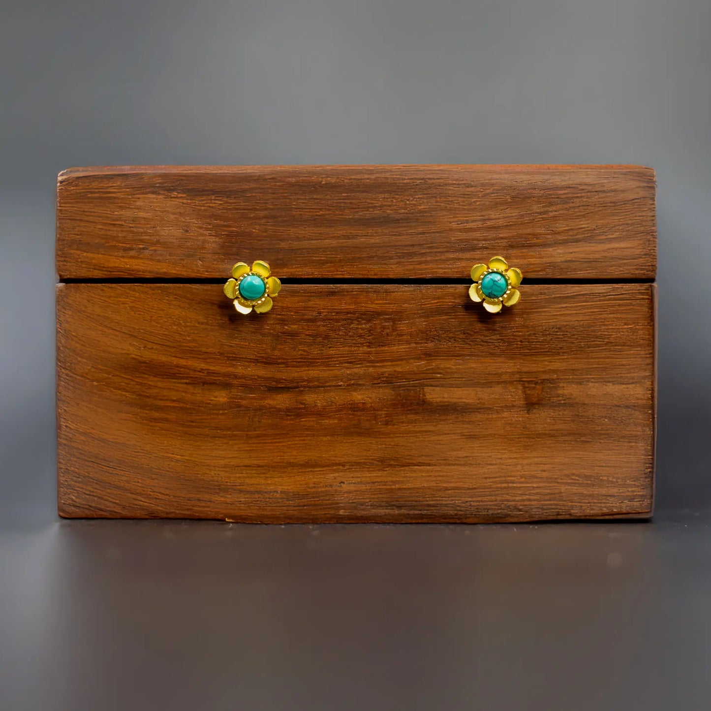 DIVAMAS Gold Floral Stud Earrings with Turquoise & Black Stones