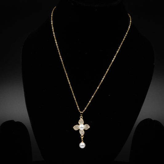 Elegant Pearl & Crystal Flower Pendant Necklace