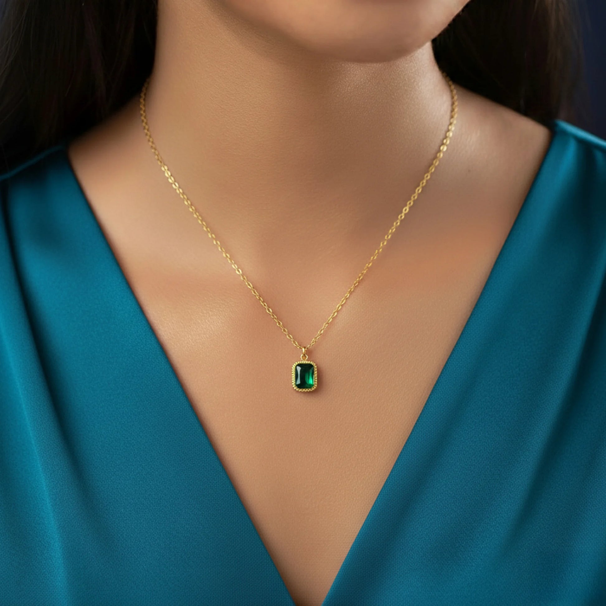 Green stone pendant jewellery with gold chain