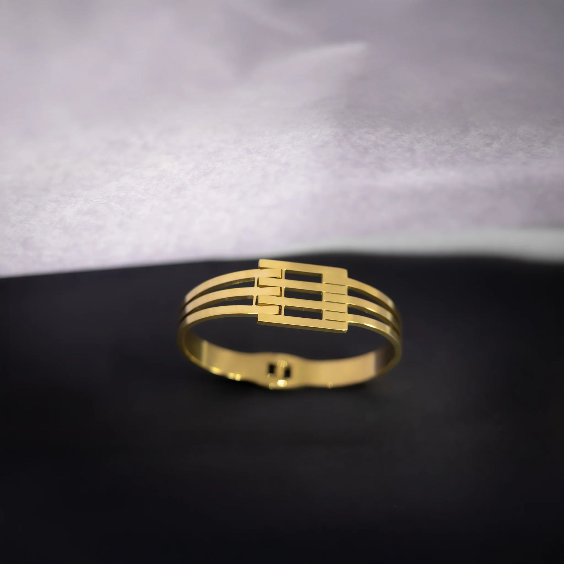 Minimalist gold finish bracelet for daily wear
