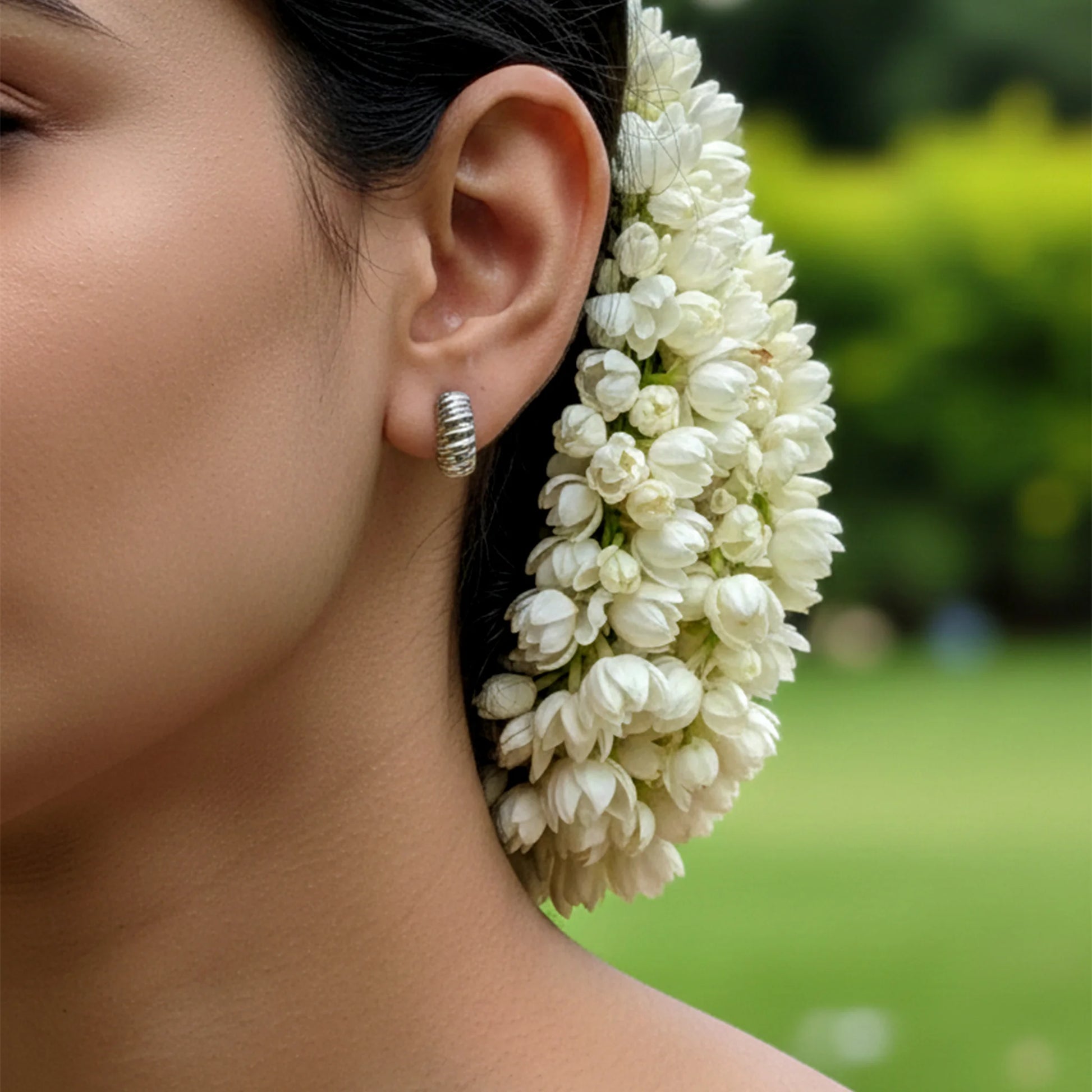 Modern silver stud earrings combo close view_02