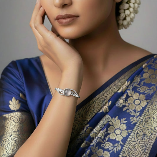 Silver monalisa stone bracelet with crystal detailing for women