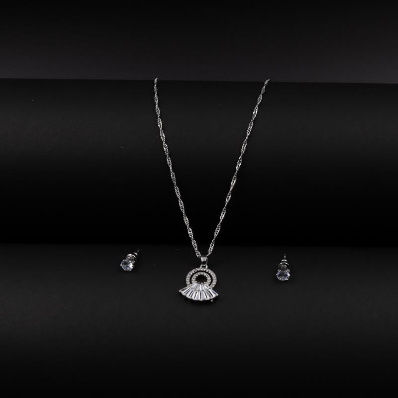 Sparkling Circle Pendant Necklace Set with Cubic Zirconia