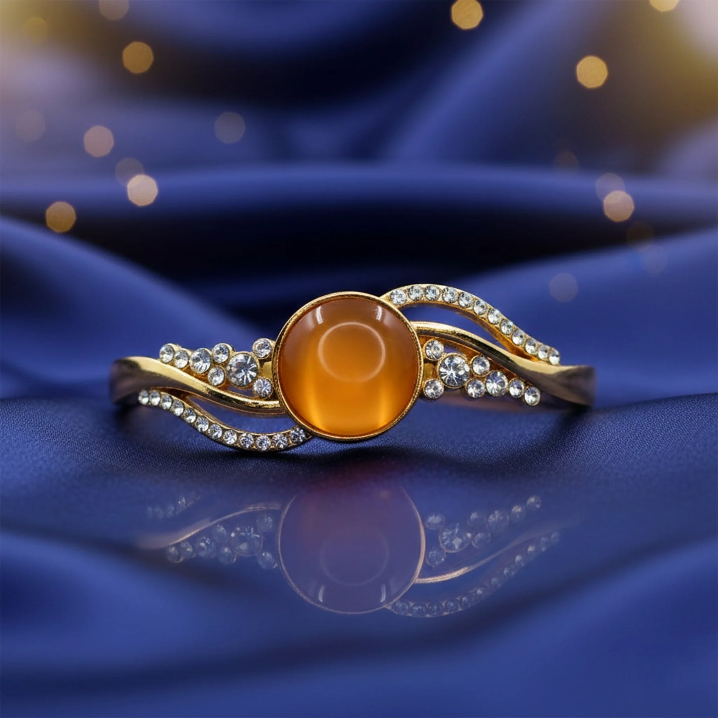 Stylish gold bracelet for daily wear