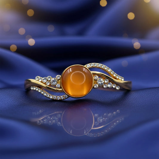 Stylish gold bracelet for daily wear