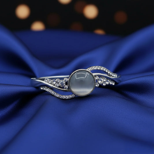 Suitable for daily & festive wear silver Monalisa stone bracelet
